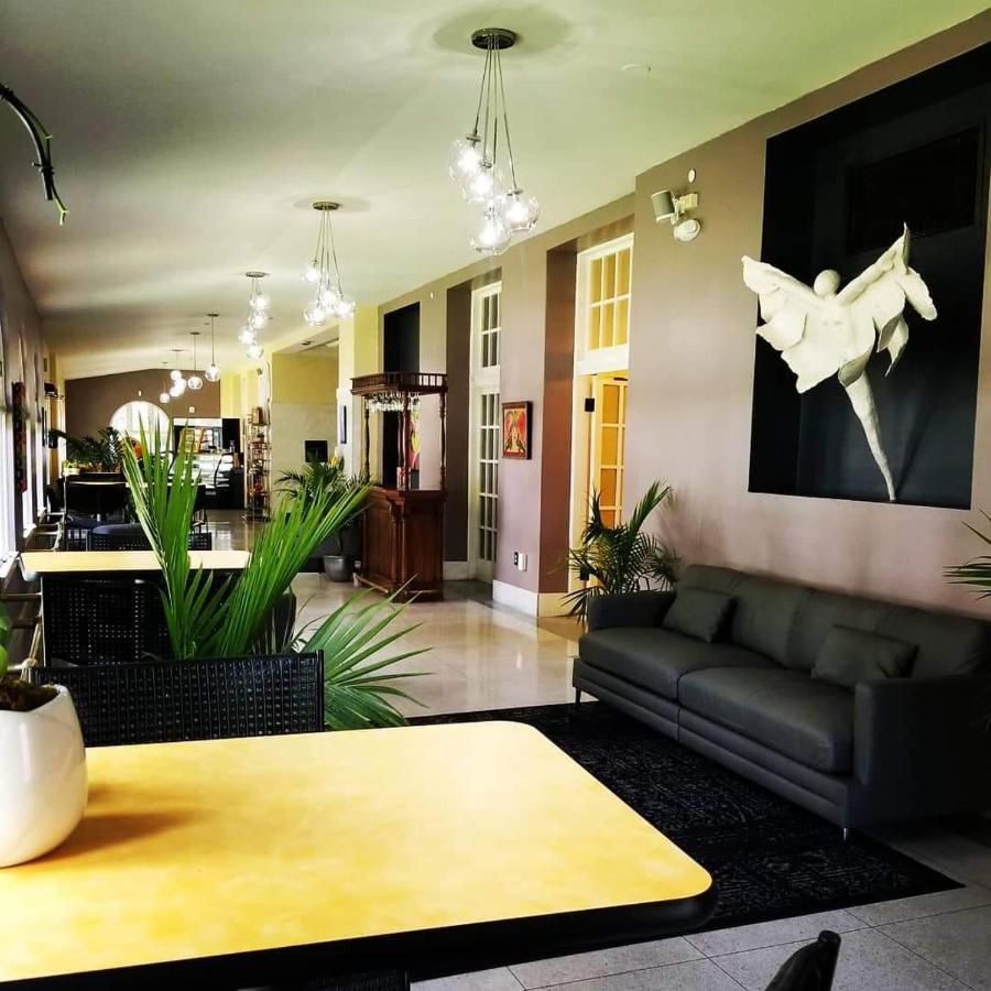 Hotel Hale Hot Springs Bagian luar foto