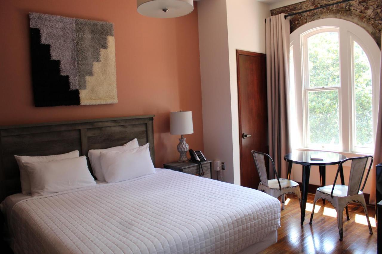 Hotel Hale Hot Springs Bagian luar foto