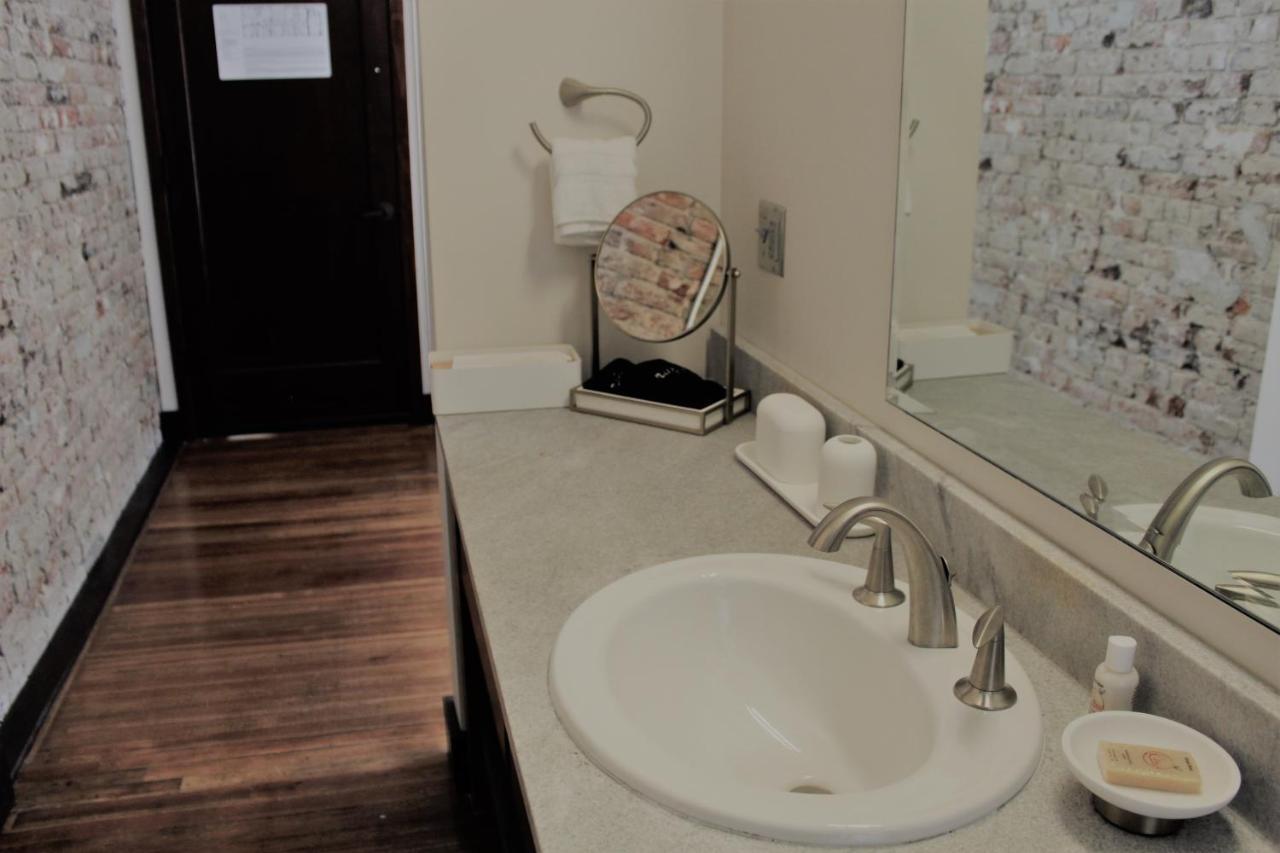 Hotel Hale Hot Springs Bagian luar foto