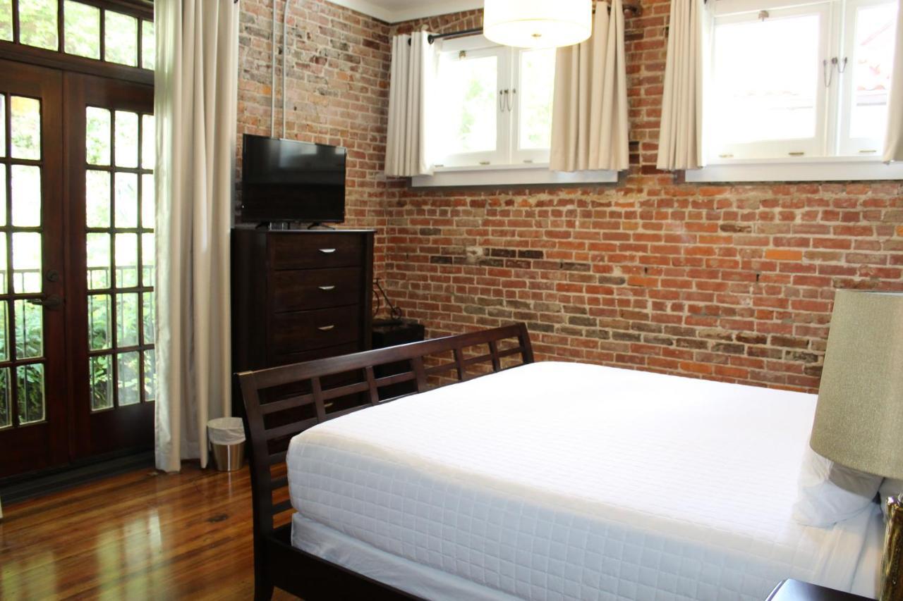 Hotel Hale Hot Springs Bagian luar foto